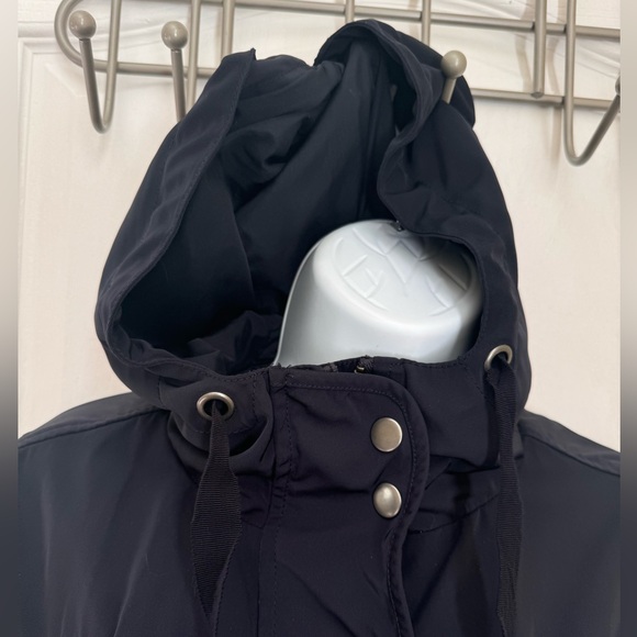 FOREVER 21 JACKET. HOODED UTILITY RAIN JACKET. GOOD QUALITY. MEDIUM WEIGHT. GUC - Picture 6 of 16